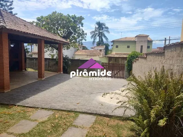 Casa com 718m² 3 quartos e 3 banheiros, à venda, no bairro São Francisco da Praia em São Sebastião