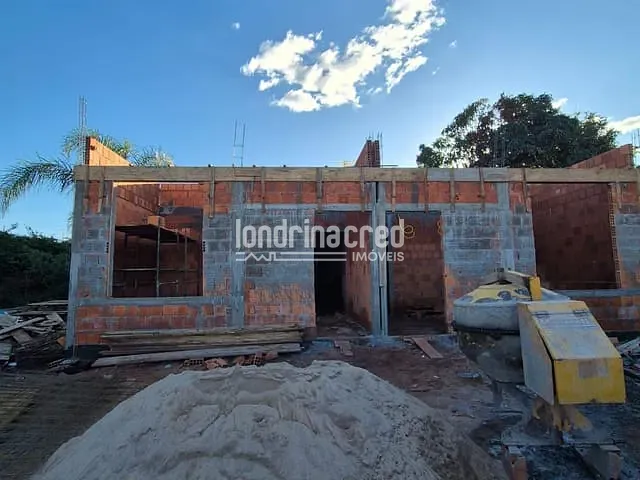 Casa com 124m² 3 quartos e 2 banheiros, à venda, no bairro Colinas em Londrina