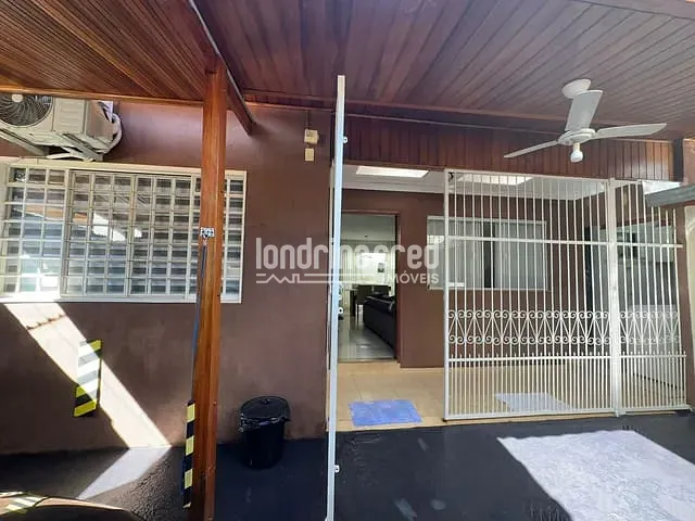 Casa com 260m² 2 quartos e 1 banheiro, à venda, no bairro Oriente em Londrina