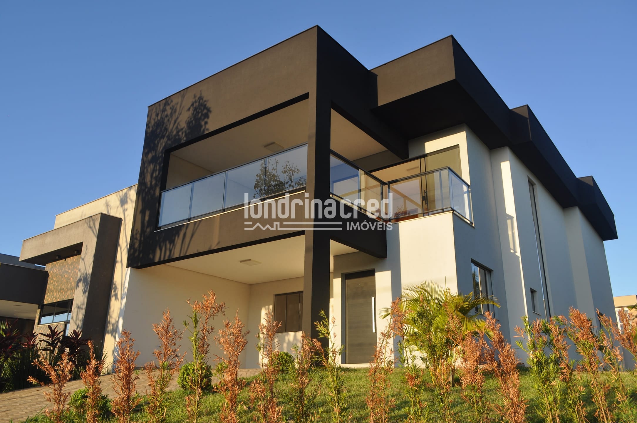 Casa, 4 quartos, 257 m² - Foto 1