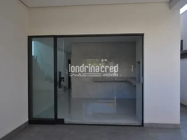 Casa com 317m² 4 quartos e 4 banheiros, à venda, no bairro CONDOMÍNIO ARAÇARI em Londrina