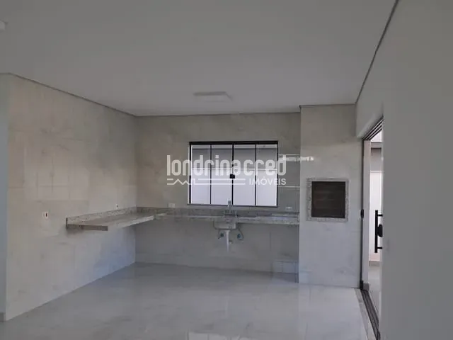Casa com 317m² 4 quartos e 4 banheiros, à venda, no bairro CONDOMÍNIO ARAÇARI em Londrina