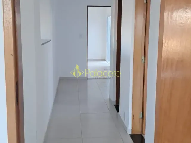 Casa 3 quartos e 2 banheiros, à venda, no bairro Conjunto Residencial Araretama em Pindamonhangaba