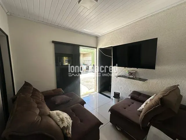 Casa com 200m² 2 quartos e 1 banheiro, à venda, no bairro Jardim Campos Verdes em Londrina