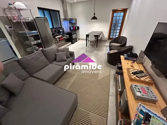 Casa com 191m² 2 quartos e 2 banheiros, à venda, no bairro Centro em Caraguatatuba
