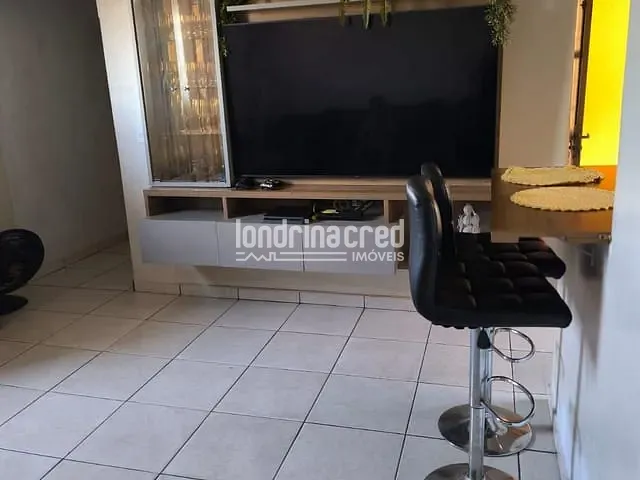 Casa com 250m² 2 quartos e 2 banheiros, à venda, no bairro Conjunto Vivi Xavier em Londrina
