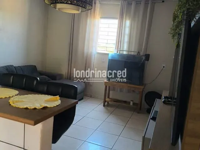 Casa com 250m² 2 quartos e 2 banheiros, à venda, no bairro Conjunto Vivi Xavier em Londrina