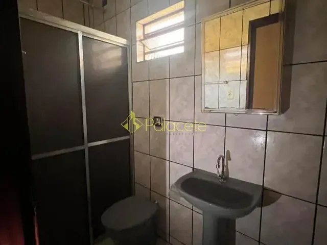 Casa 2 quartos e 1 banheiro, à venda, no bairro Comercial e Residencial Jardim Mariana em Pindamonhangaba