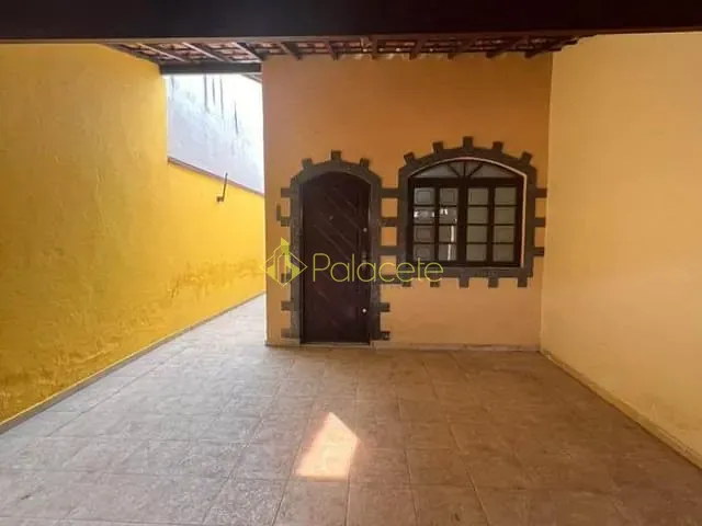 Casa 2 quartos e 1 banheiro, à venda, no bairro Comercial e Residencial Jardim Mariana em Pindamonhangaba