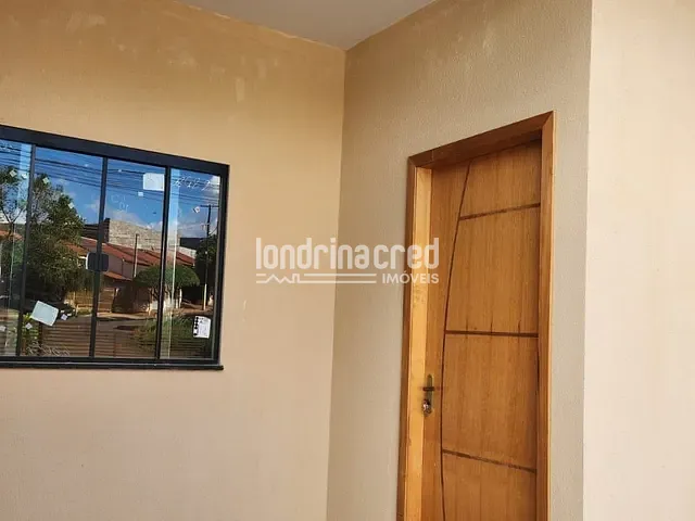 Casa 3 quartos e 2 banheiros, à venda, no bairro Colúmbia em Londrina