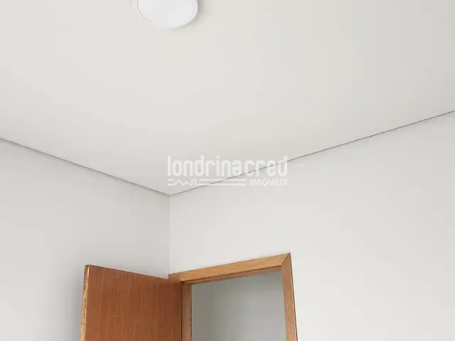 Casa 3 quartos e 2 banheiros, à venda, no bairro Colúmbia em Londrina