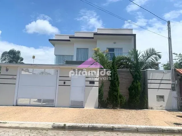 Casa com 406m² 5 quartos e 4 banheiros, à venda, no bairro Pontal de Santa Marina em Caraguatatuba
