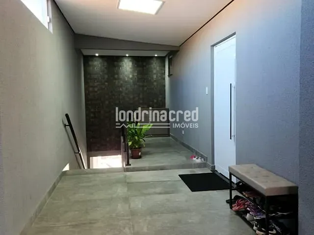 Casa 3 quartos e 2 banheiros, à venda, no bairro Jardim Presidente em Londrina