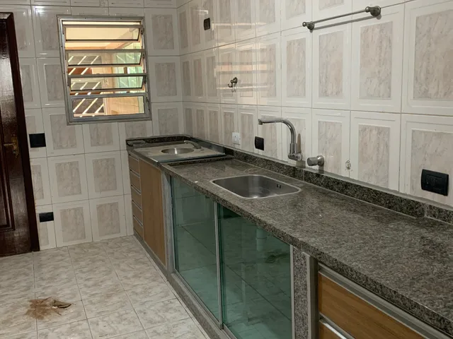 Casa 3 quartos e 3 banheiros, para alugar, no bairro Vila Rica em Pindamonhangaba