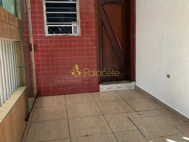 Casa 3 quartos e 3 banheiros, para alugar, no bairro Vila Rica em Pindamonhangaba