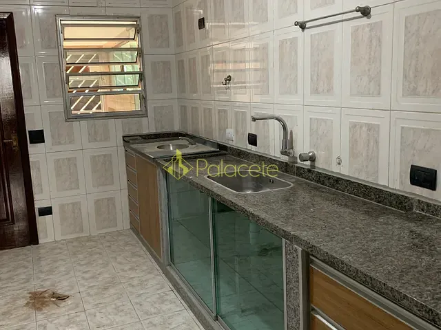 Casa 3 quartos e 3 banheiros, para alugar, no bairro Vila Rica em Pindamonhangaba
