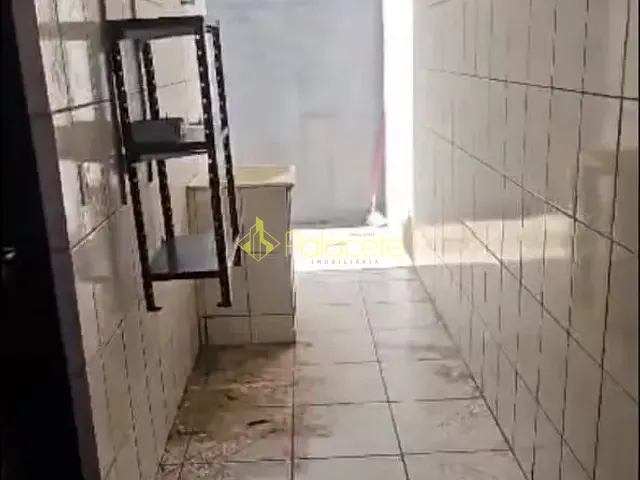 Casa com 320m² 6 quartos e 5 banheiros, à venda, no bairro Cidade Nova em Pindamonhangaba