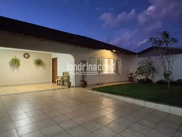 Casa com 540m² 4 quartos e 3 banheiros, à venda, no bairro San Fernando em Londrina