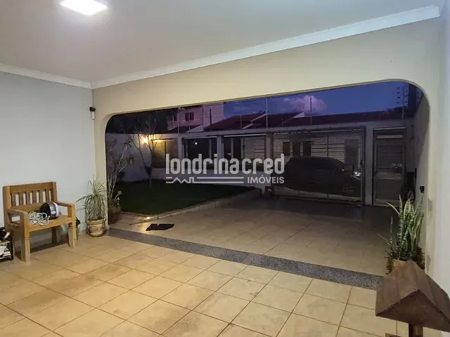 Casa com 540m² 4 quartos e 3 banheiros, à venda, no bairro San Fernando em Londrina