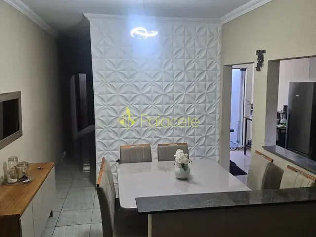 Casa com 150m² 2 quartos e 1 banheiro, à venda, no bairro Jardim Regina (Moreira César) em Pindamonhangaba
