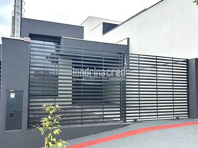 Casa com 160m² 3 quartos e 2 banheiros, à venda, no bairro Colinas em Londrina