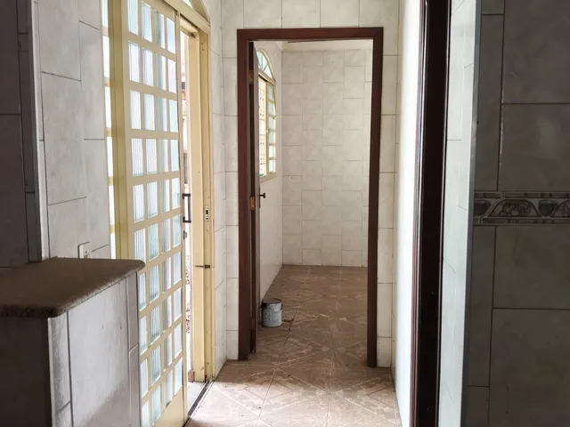 Casa com 300m² 2 quartos e 2 banheiros, à venda, no bairro Residencial Vale das Acácias em Pindamonhangaba