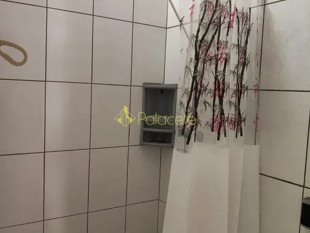 Casa com 300m² 2 quartos e 2 banheiros, à venda, no bairro Residencial Vale das Acácias em Pindamonhangaba