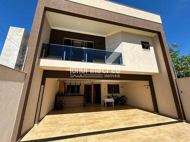 Casa com 225m² 3 quartos e 3 banheiros, à venda, no bairro Colúmbia em Londrina