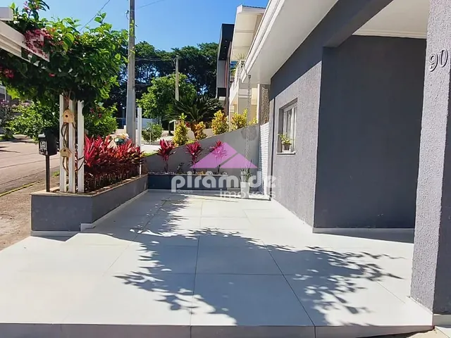Casa com 300m² 3 quartos e 4 banheiros, à venda, no bairro Bairro do Grama em Caçapava