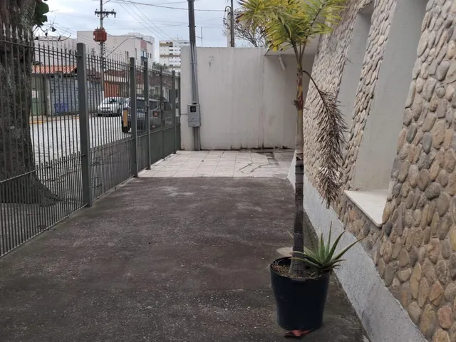 Casa 3 quartos e 2 banheiros, à venda, no bairro boa vista em Pindamonhangaba