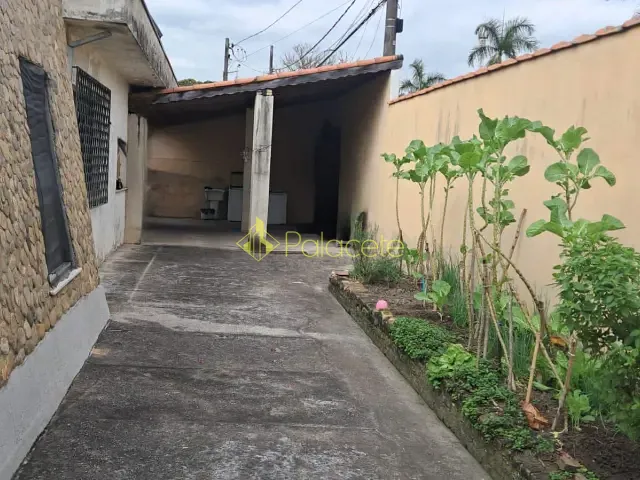 Casa 3 quartos e 2 banheiros, à venda, no bairro boa vista em Pindamonhangaba