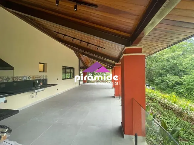 Casa com 382m² 3 quartos e 5 banheiros, à venda, no bairro Massaguaçu em Caraguatatuba