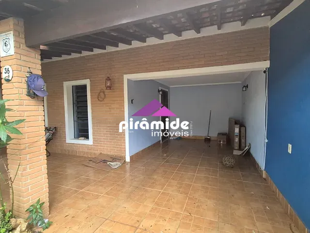 Casa com 250m² 3 quartos e 2 banheiros, à venda, no bairro Bosque dos Eucaliptos em São José dos Campos