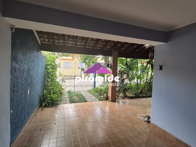 Casa com 250m² 3 quartos e 2 banheiros, à venda, no bairro Bosque dos Eucaliptos em São José dos Campos
