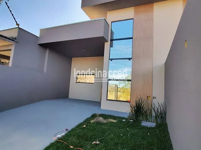 Casa com 180m² 3 quartos e 2 banheiros, à venda, no bairro Colúmbia em Londrina
