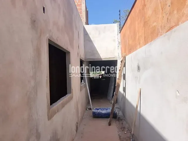 Casa com 180m² 3 quartos e 2 banheiros, à venda, no bairro Colúmbia em Londrina