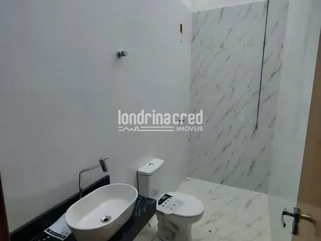 Casa com 180m² 3 quartos e 2 banheiros, à venda, no bairro Colúmbia em Londrina