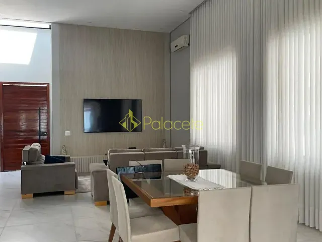 Casa com 406m² 3 quartos e 3 banheiros, à venda, no bairro Alto do Cardoso em Pindamonhangaba