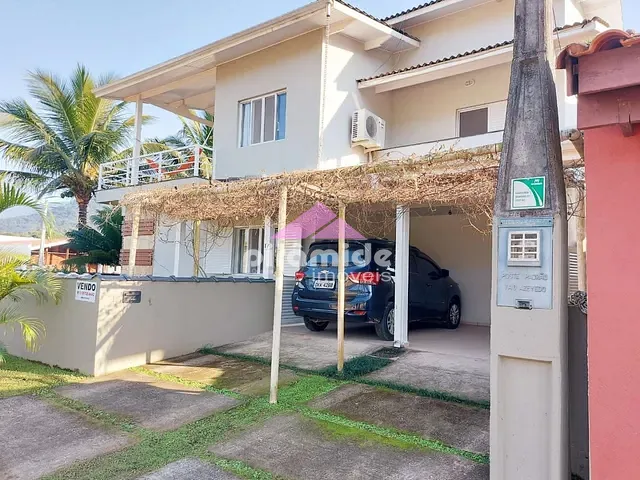 Casa com 407m² 4 quartos e 5 banheiros, à venda, no bairro Mar Verde em Caraguatatuba