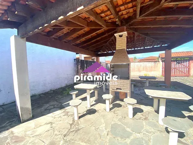 Casa com 360m² 3 quartos e 2 banheiros, à venda, no bairro Pontal de Santa Marina em Caraguatatuba