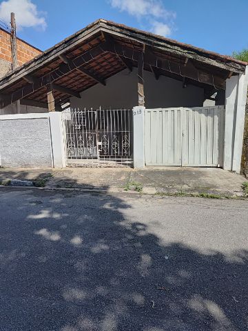 Casa com 144m² 2 quartos e 1 banheiro, à venda, no bairro Jardim Santa Cecília em Pindamonhangaba