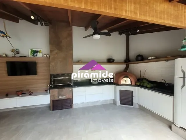 Casa com 840m² 3 quartos e 3 banheiros, à venda, no bairro Mar Verde em Caraguatatuba