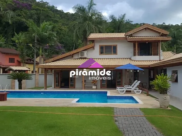 Casa com 840m² 3 quartos e 3 banheiros, à venda, no bairro Mar Verde em Caraguatatuba