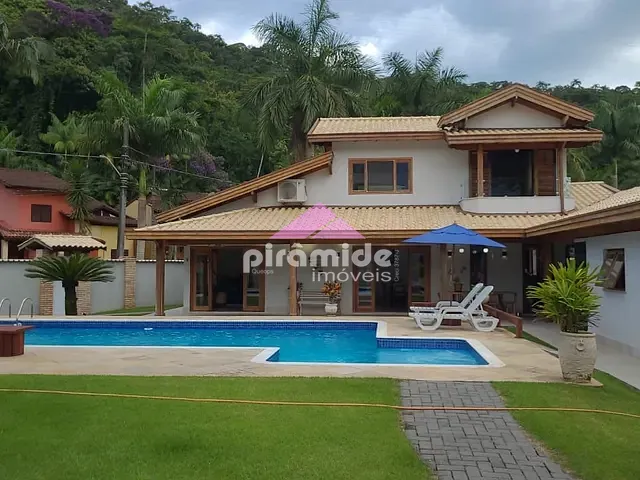 Casa com 840m² 3 quartos e 3 banheiros, à venda, no bairro Mar Verde em Caraguatatuba