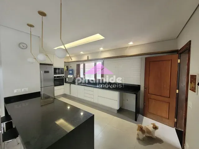 Casa com 840m² 3 quartos e 3 banheiros, à venda, no bairro Mar Verde em Caraguatatuba