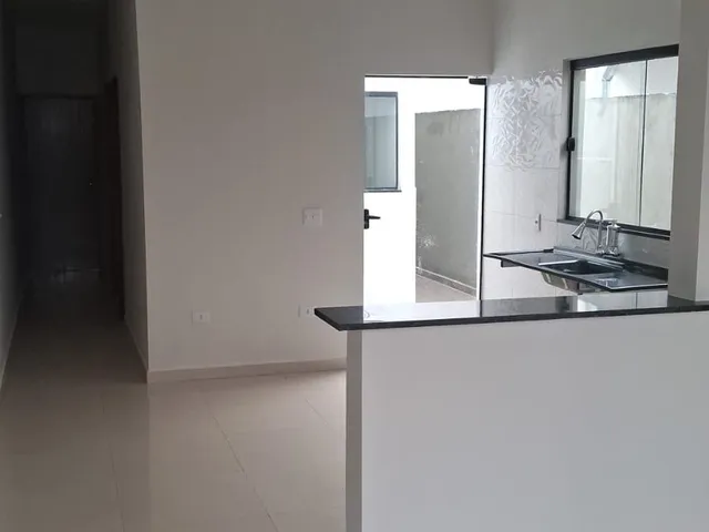 Casa com 125m² 2 quartos e 2 banheiros, à venda, no bairro Residencial e Comercial Portal dos Eucaliptos em Pindamonhangaba