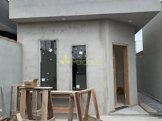 Casa com 125m² 2 quartos e 2 banheiros, à venda, no bairro Residencial e Comercial Portal dos Eucaliptos em Pindamonhangaba