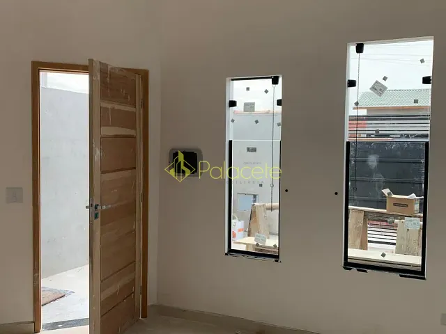 Casa com 125m² 2 quartos e 2 banheiros, à venda, no bairro Residencial e Comercial Portal dos Eucaliptos em Pindamonhangaba