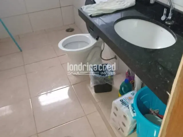 Casa com 200m² 2 quartos e 1 banheiro, à venda, no bairro Jardim Montecatini em Cambé