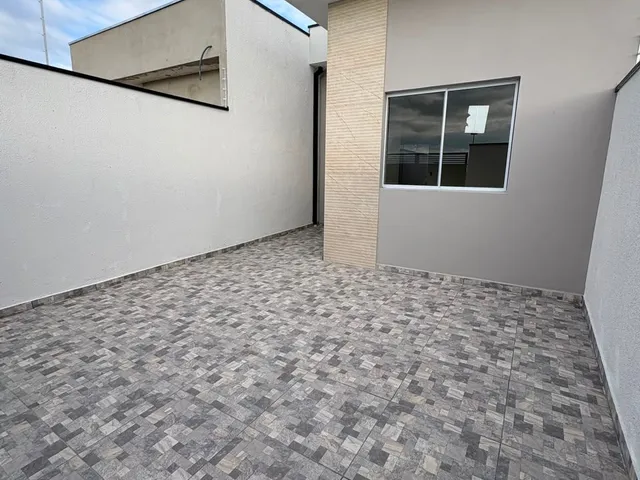 Casa 2 quartos e 2 banheiros, à venda, no bairro Conjunto Habitacional Terra dos Ipês em Pindamonhangaba